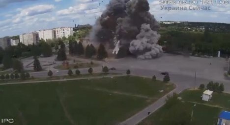 Лозовая Харьковская область. Попадание ракеты запечатлела камера