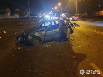 Поліція встановлює обставини аварії у Харкові за участі трьох автомобілів