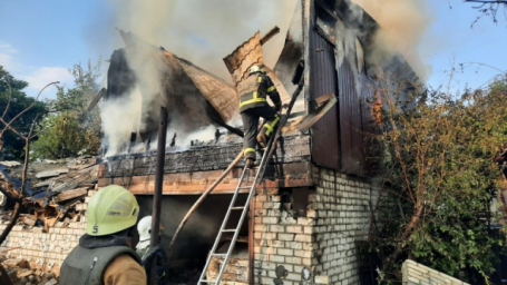 Вечерний обстрел Харькова: спасатели показали фото и видео последствийHD