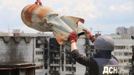  Харьковские спасатели обезвредили 35 вражеских боеприпасов 