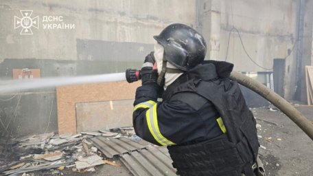 Росіяни обстріляли Харків і райони: поранено 4 людей, пошкоджено навчальні заклади та житло &ndash; про ситуацію таном на 12 липня