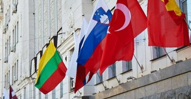  В Харьков поступили поздравления от городов-побратимов 