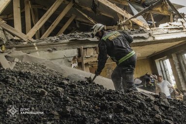 Нічна атака на Харківщину забрала життя жінки: ворог ударив по Харкову та ще десяти населених пунктах області