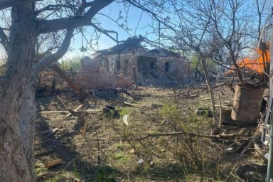 Атаки РФ на Харьковщине: ранены, разрушения домов и пожары &ndash; об оперативной ситуации по состоянию на 20 апреля